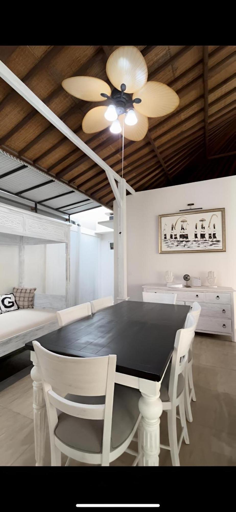 Villa Gong Umara Canggu Exterior photo